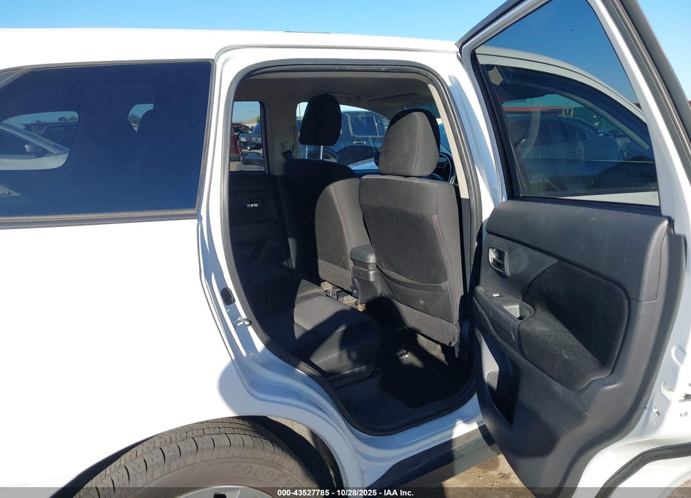 2014 MITSUBISHI OUTLANDER VIN: JA4AD3A37EZ013280