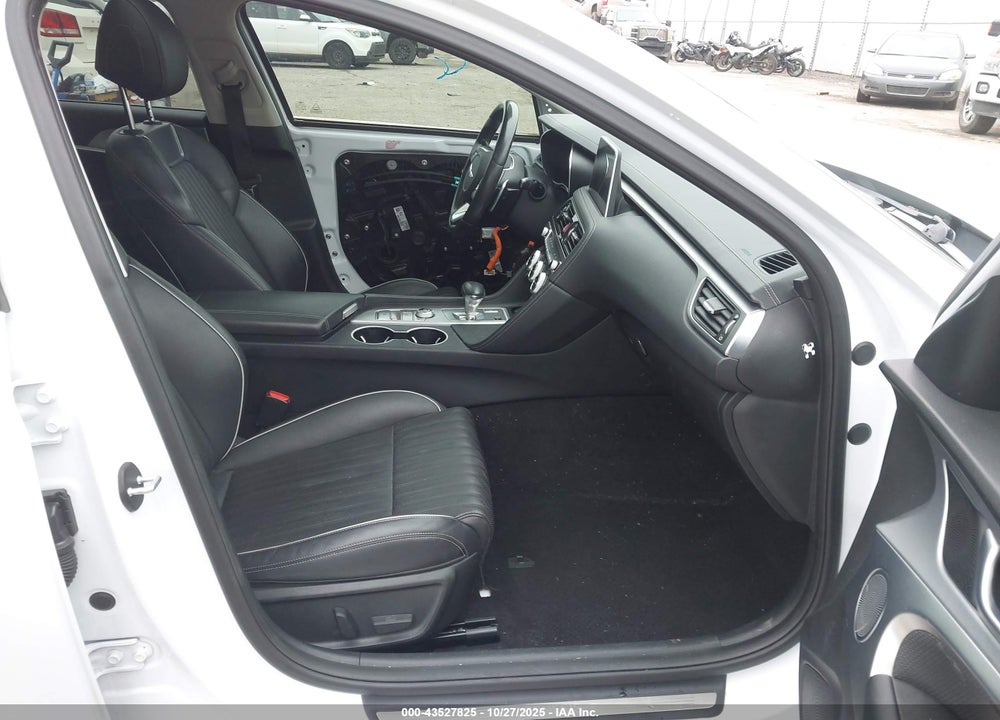 2019 GENESIS G70 2.0T ADVANCED VIN: KMTG34LA4KU027071