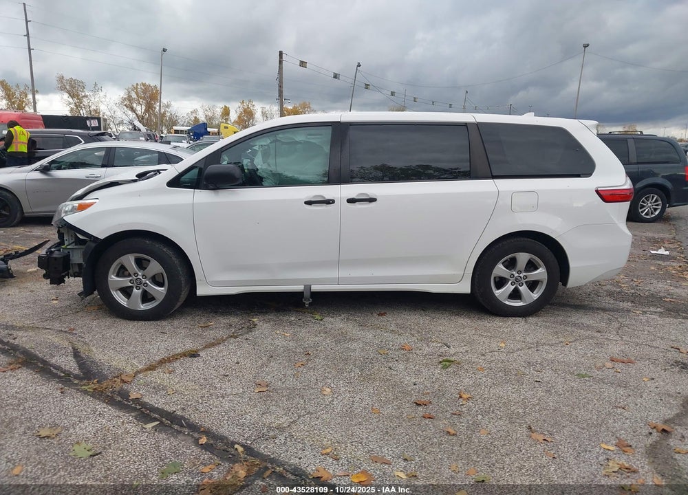2019 TOYOTA SIENNA L 7 PASSENGER VIN: 5TDZZ3DCXKS016936