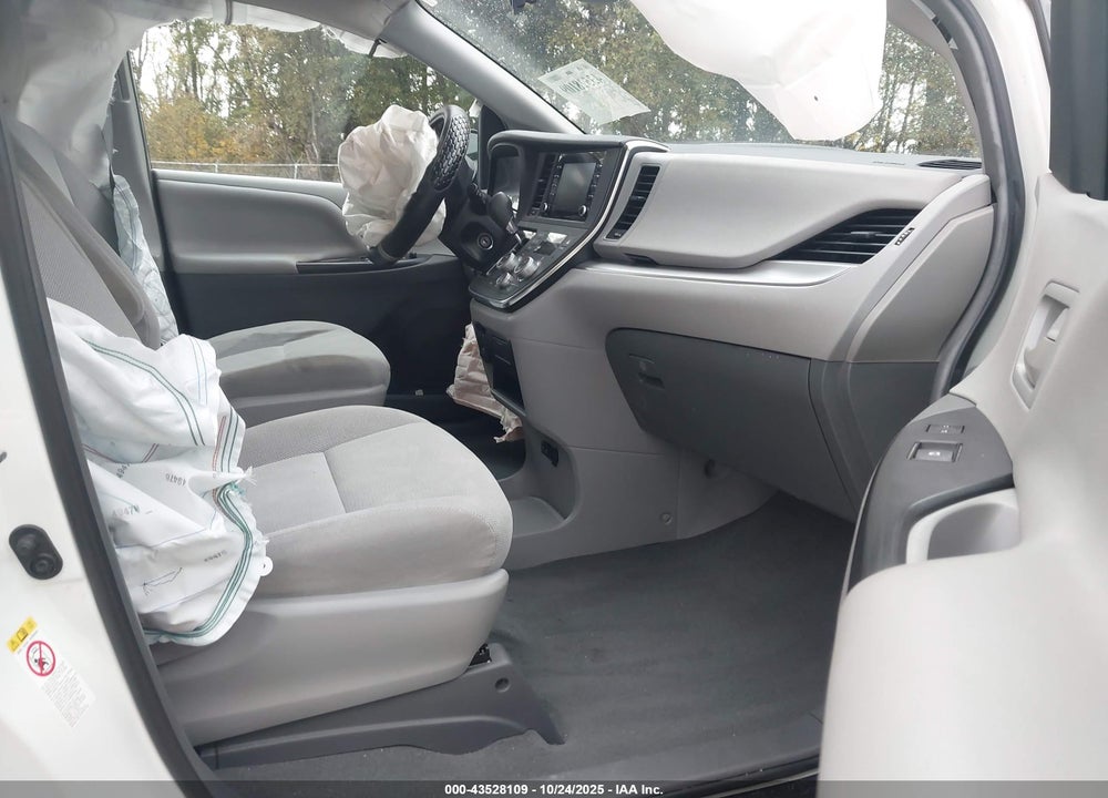 2019 TOYOTA SIENNA L 7 PASSENGER VIN: 5TDZZ3DCXKS016936