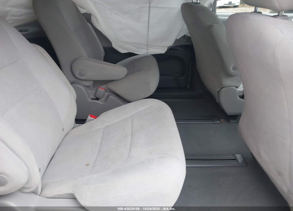 2019 TOYOTA SIENNA L 7 PASSENGER VIN: 5TDZZ3DCXKS016936