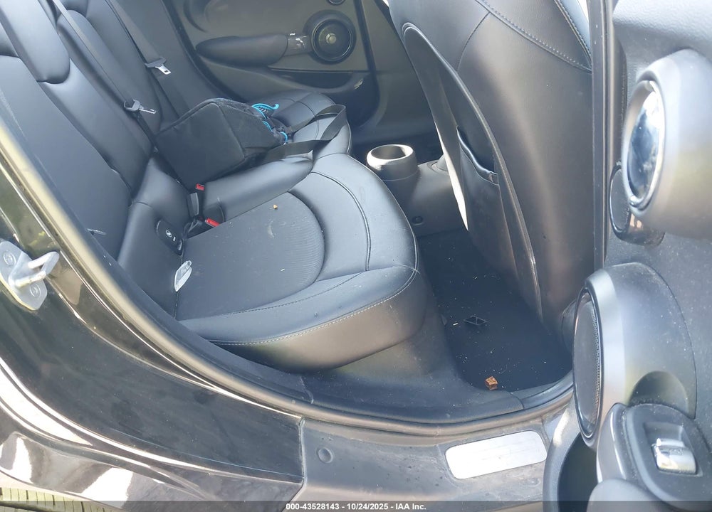 2017 MINI HARDTOP COOPER VIN: WMWXU1C37H2F77087