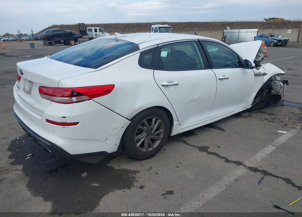 2020 KIA OPTIMA LX VIN: 5XXGT4L30LG437048