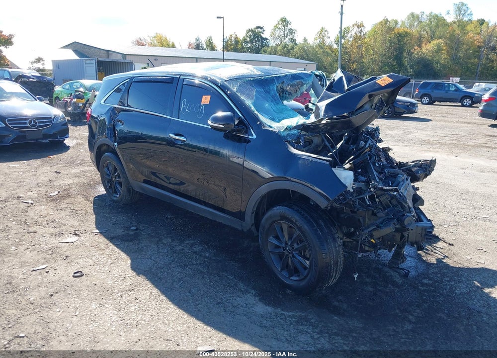2019 KIA SORENTO 2.4L LX VIN: 5XYPG4A32KG541395
