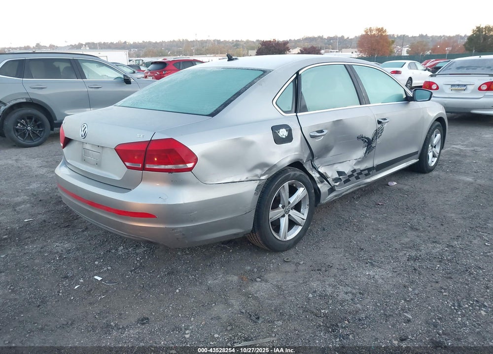 2012 VOLKSWAGEN PASSAT 2.5L SE VIN: 1VWBP7A30CC106034
