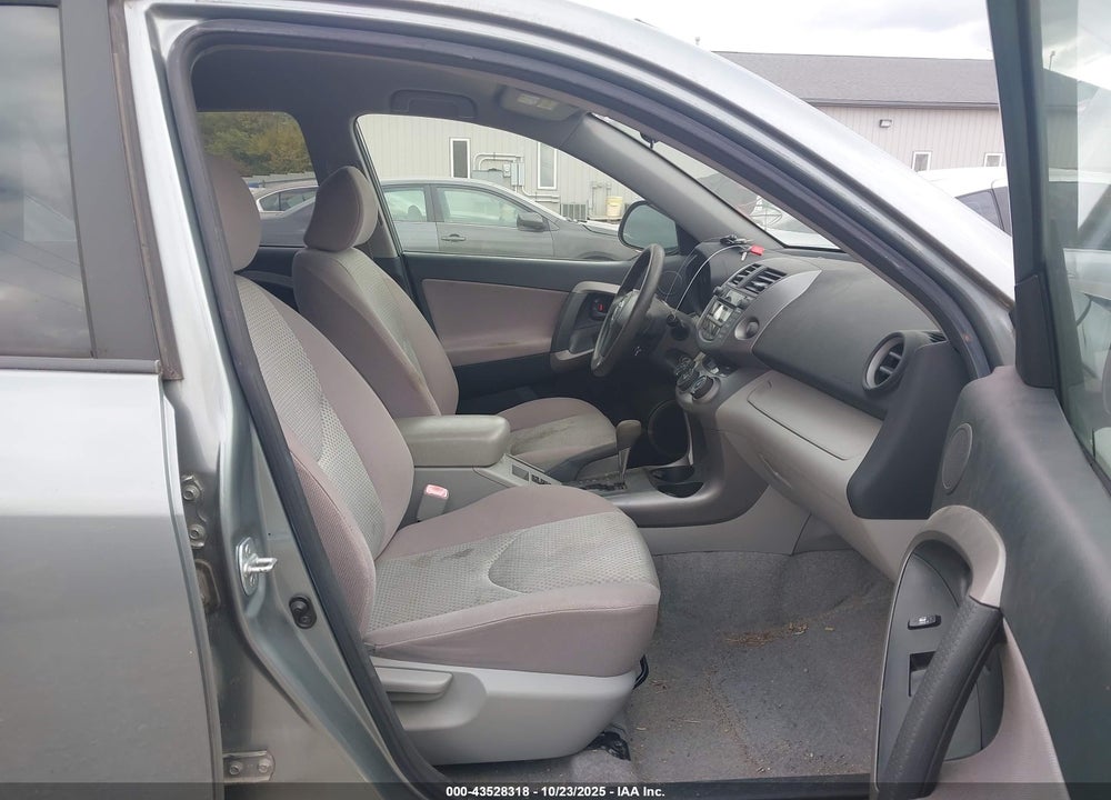 2006 TOYOTA RAV4 VIN: JTMZD33V365031310
