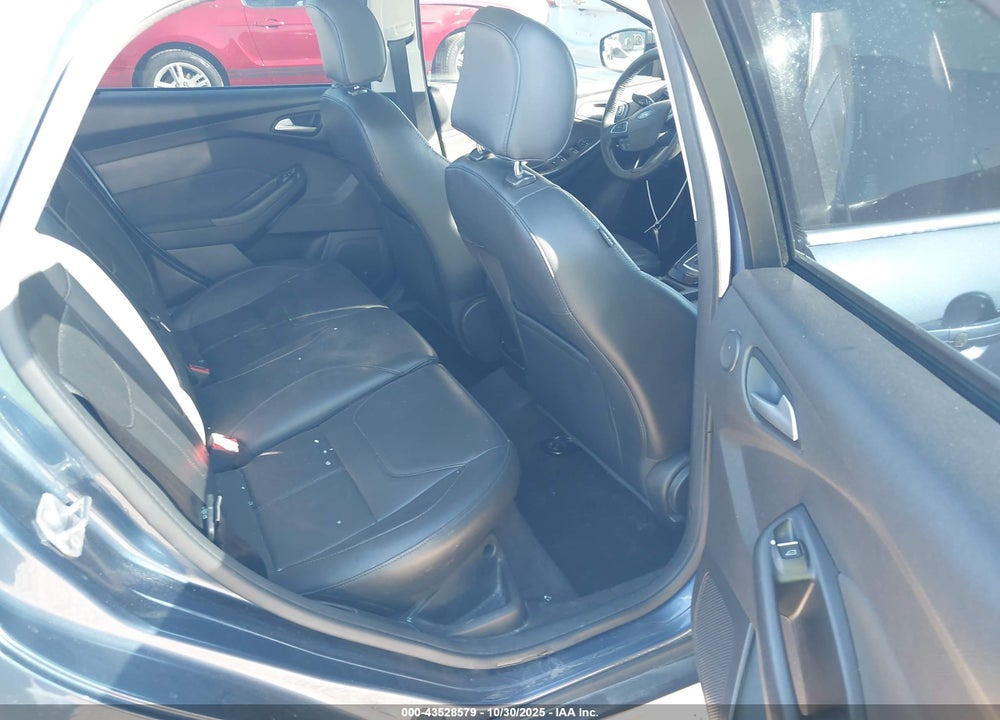 2018 FORD FOCUS VIN: 1FADP3J29JL233086
