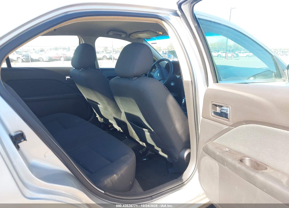 2011 FORD FUSION VIN: 3FAHP0HG6BR191528