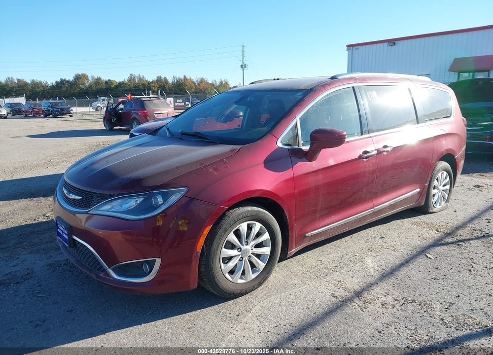 2018 CHRYSLER PACIFICA TOURING L VIN: 2C4RC1BG9JR120742