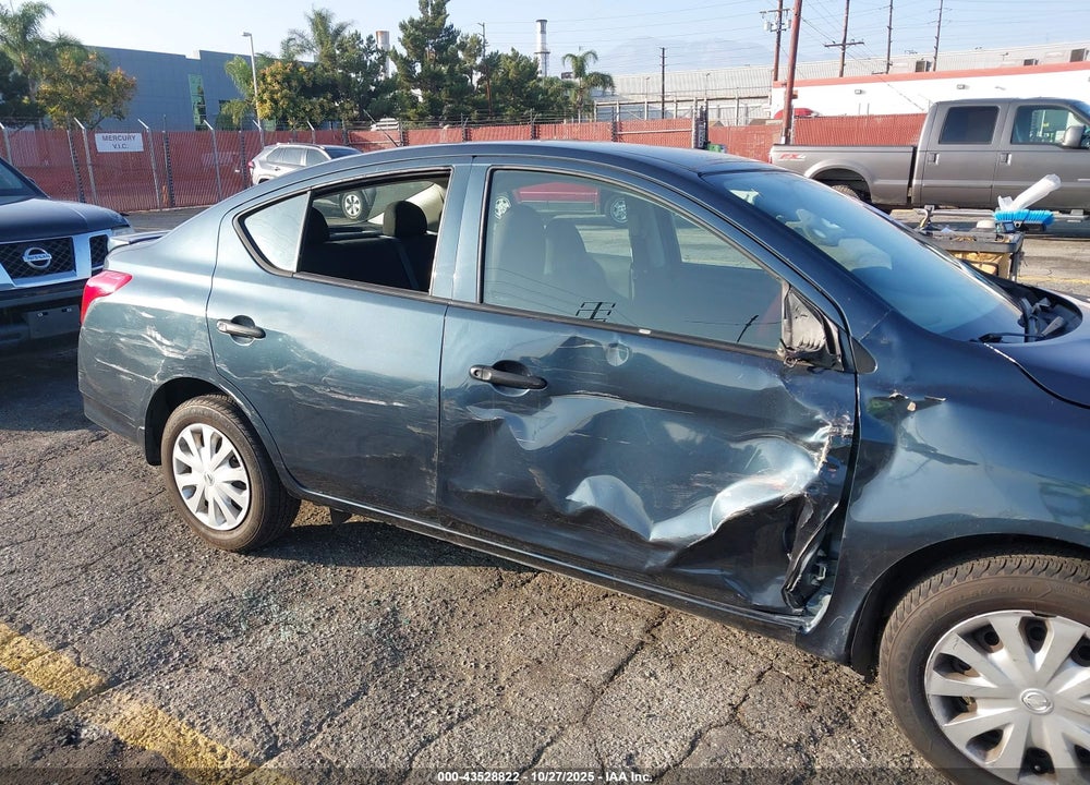 2017 NISSAN VERSA VIN: 3N1CN7AP1HL877861