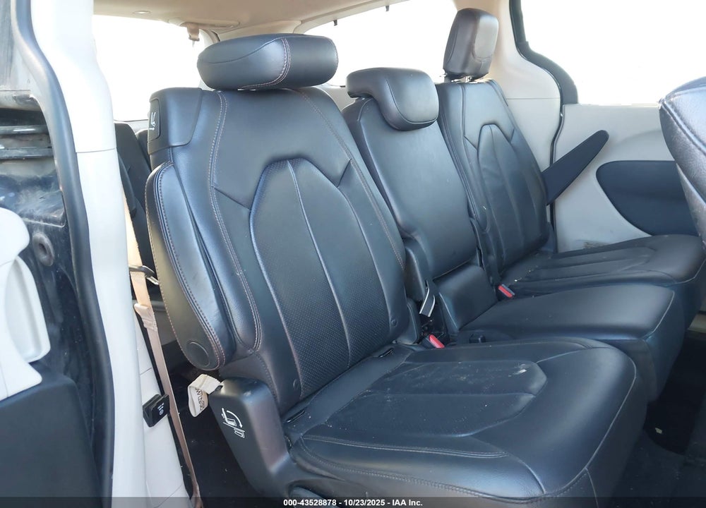 2017 CHRYSLER PACIFICA TOURING L PLUS VIN: 2C4RC1EG4HR771038