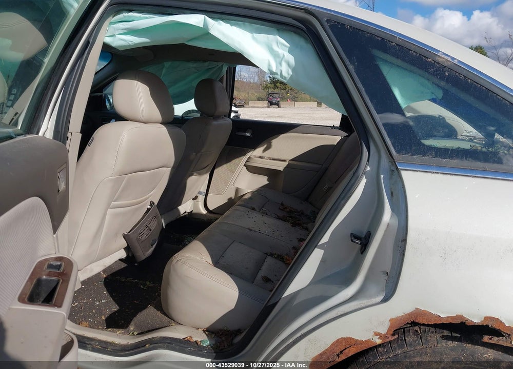2008 FORD TAURUS VIN: 1FAHP25WX8G135566