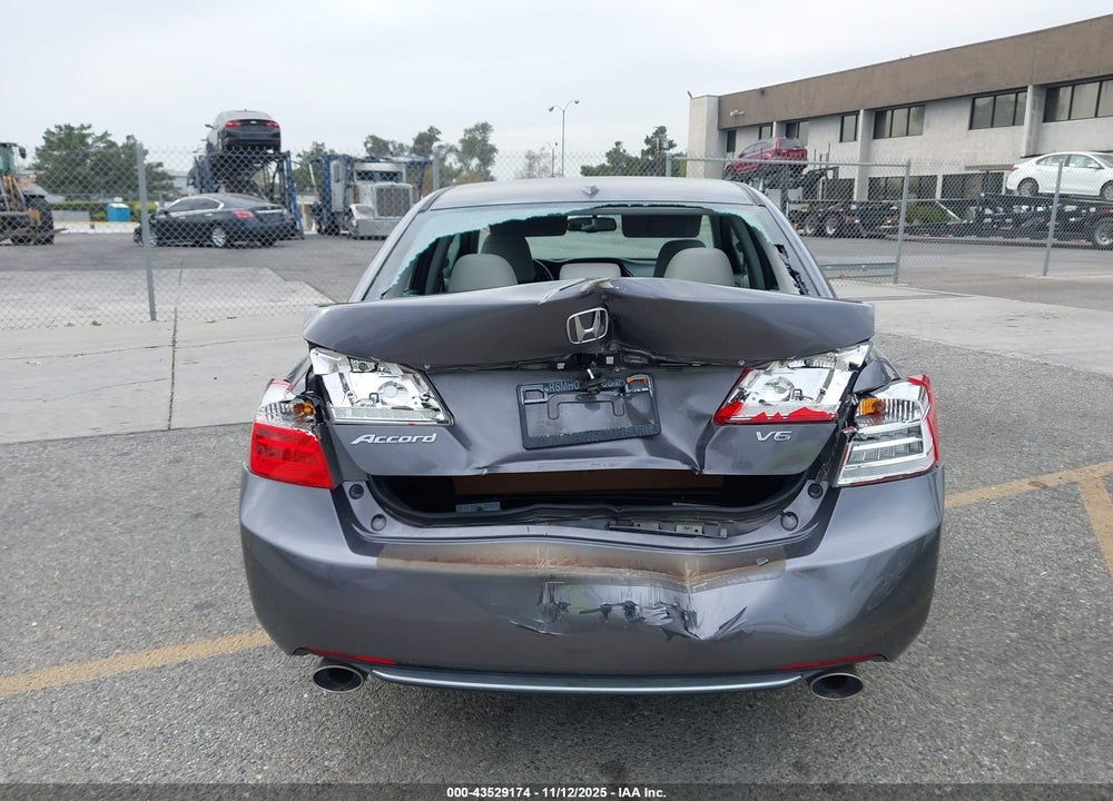 2015 HONDA ACCORD VIN: 1HGCR3F80FA004443