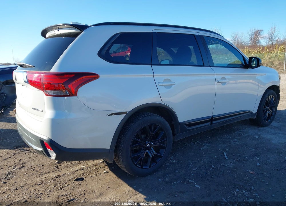 2018 MITSUBISHI OUTLANDER VIN: JA4AZ3A30JZ067919