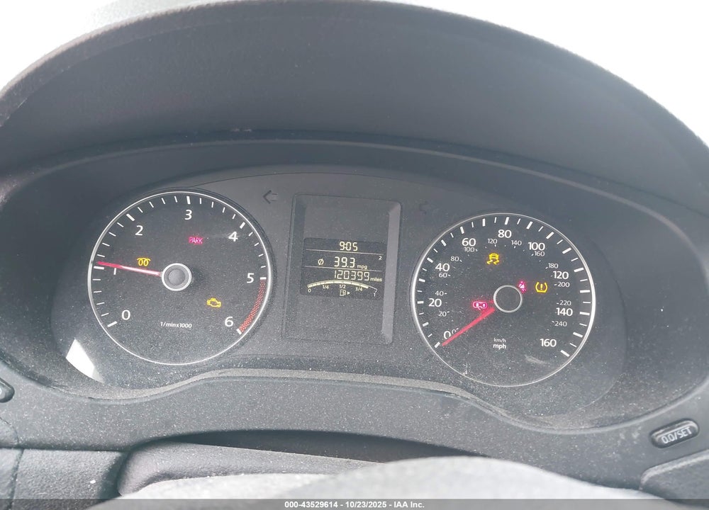 2014 VOLKSWAGEN JETTA VIN: 3VW3L7AJXEM306029