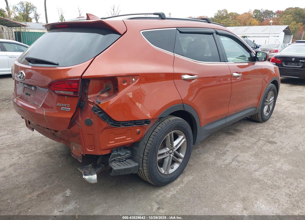 2017 HYUNDAI SANTA FE VIN: 5XYZUDLB9HG462966