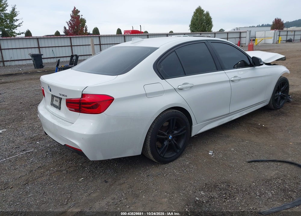2018 BMW 3 SERIES VIN: WBA8D9G53JNU70277