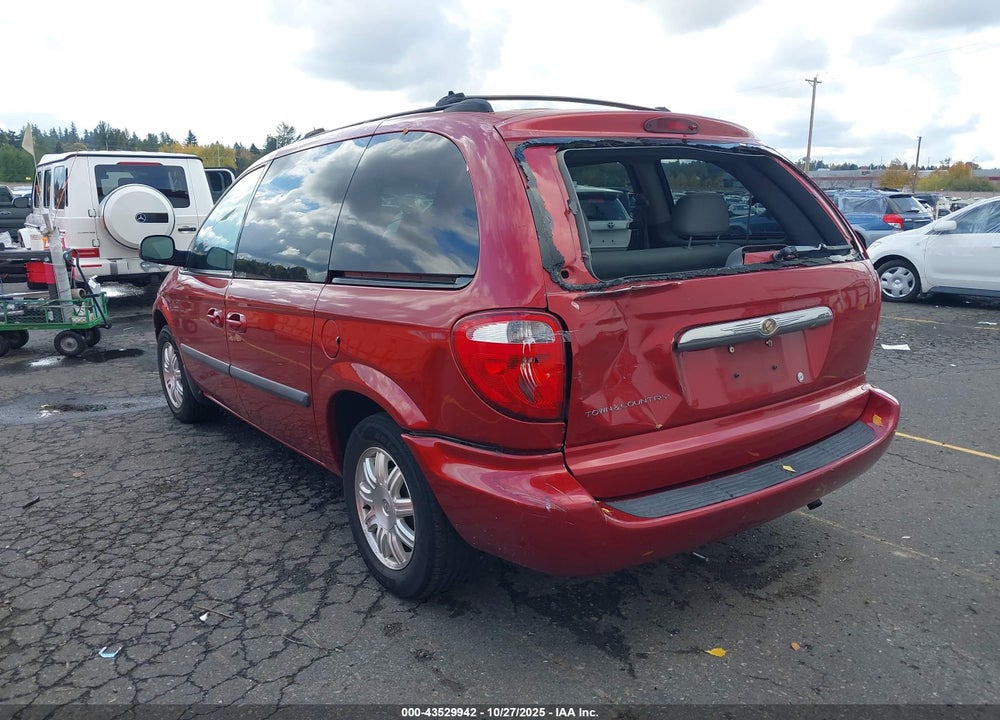 2005 CHRYSLER TOWN & COUNTRY VIN: 1C4GP45R05B370563
