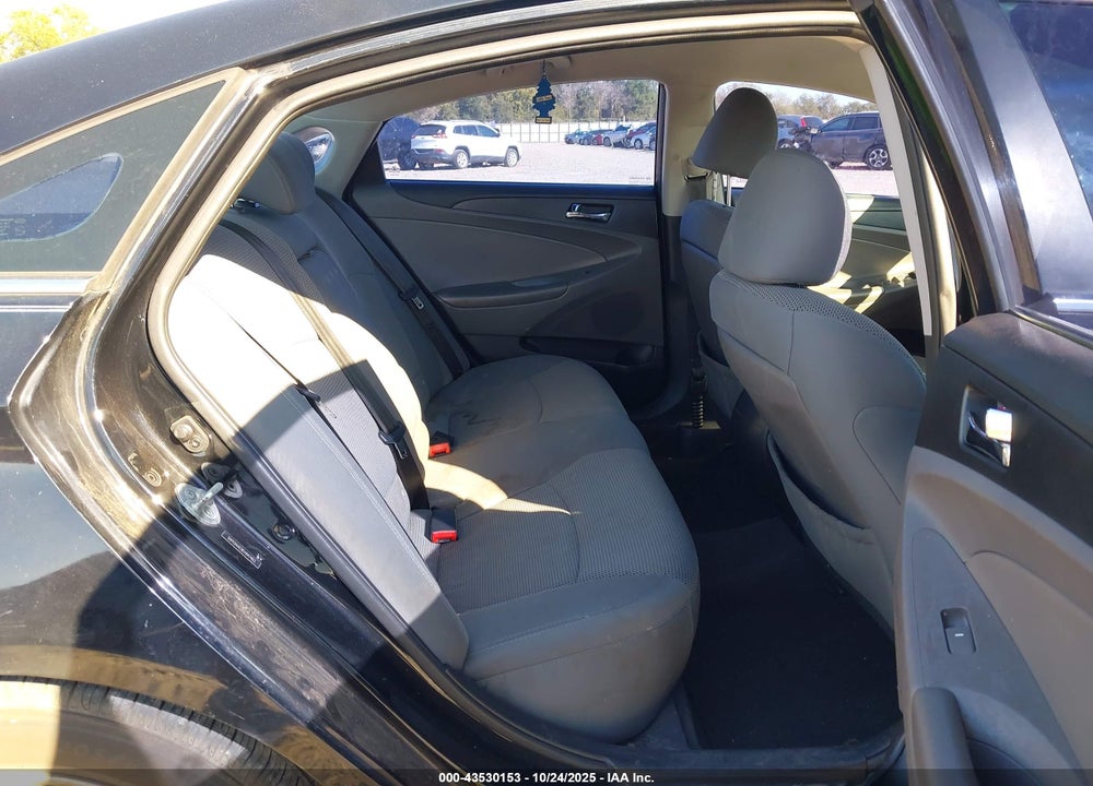2014 HYUNDAI SONATA GLS VIN: 5NPEB4AC9EH947483
