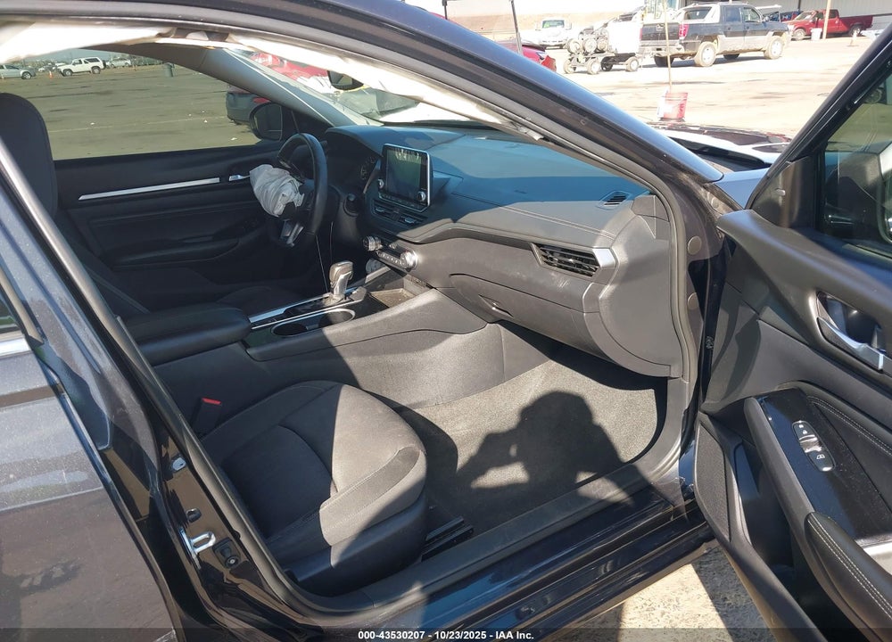 2020 NISSAN ALTIMA SV FWD VIN: 1N4BL4DV2LC176702