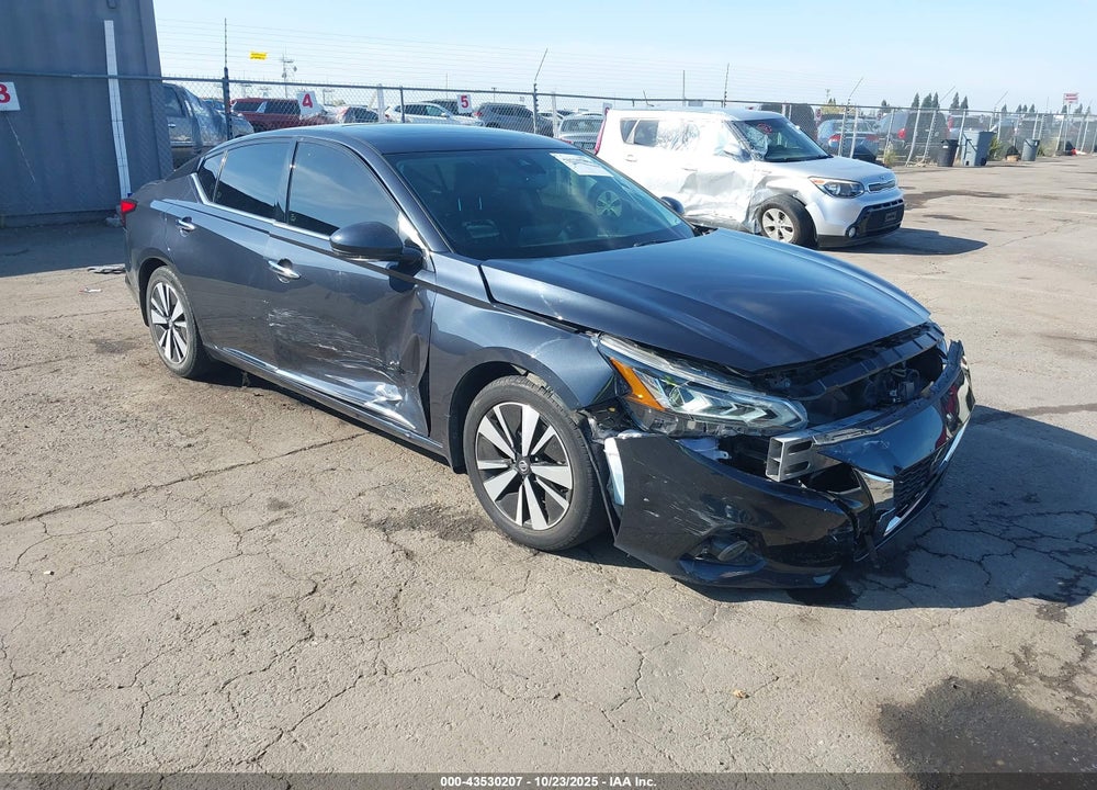 2020 NISSAN ALTIMA SV FWD VIN: 1N4BL4DV2LC176702