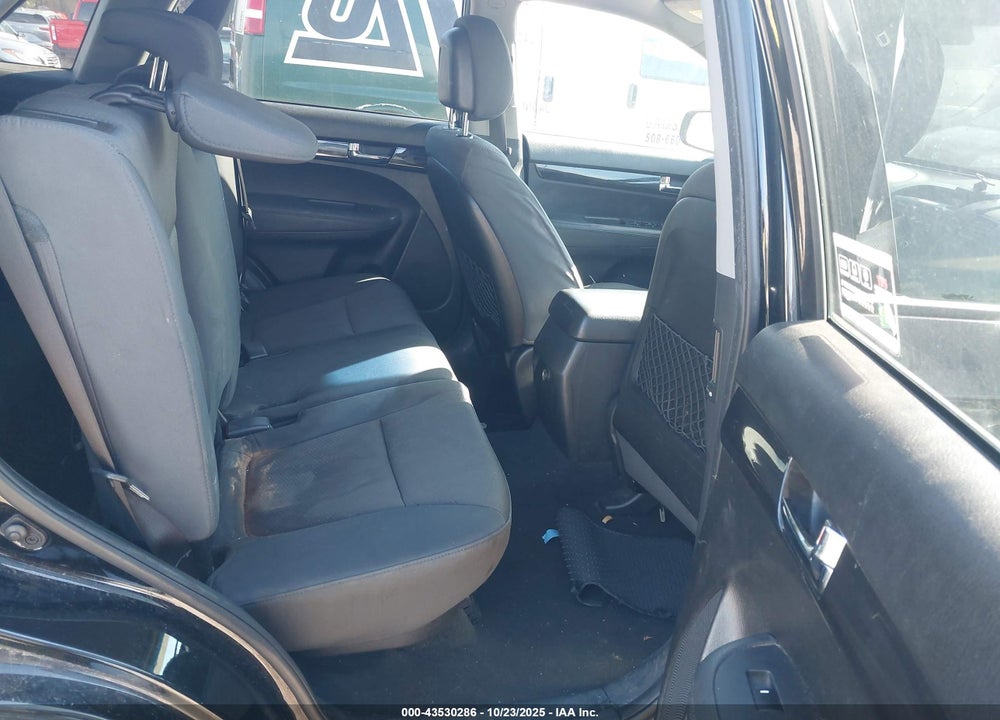 2013 KIA SORENTO VIN: 5XYKTDA6XDG414607