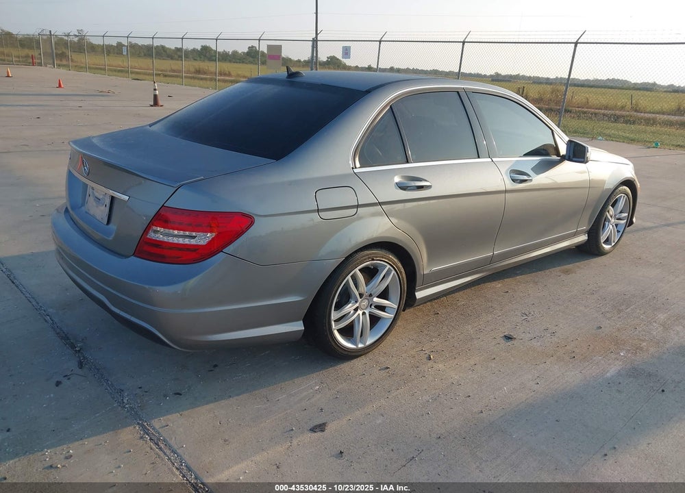 2013 MERCEDES-BENZ C 250 SPORT VIN: WDDGF4HB6DA846519