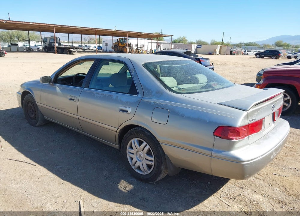 2001 TOYOTA CAMRY LE VIN: JT2BG22K210535291