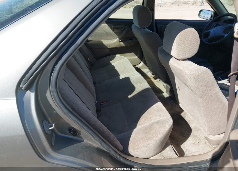 2001 TOYOTA CAMRY LE VIN: JT2BG22K210535291