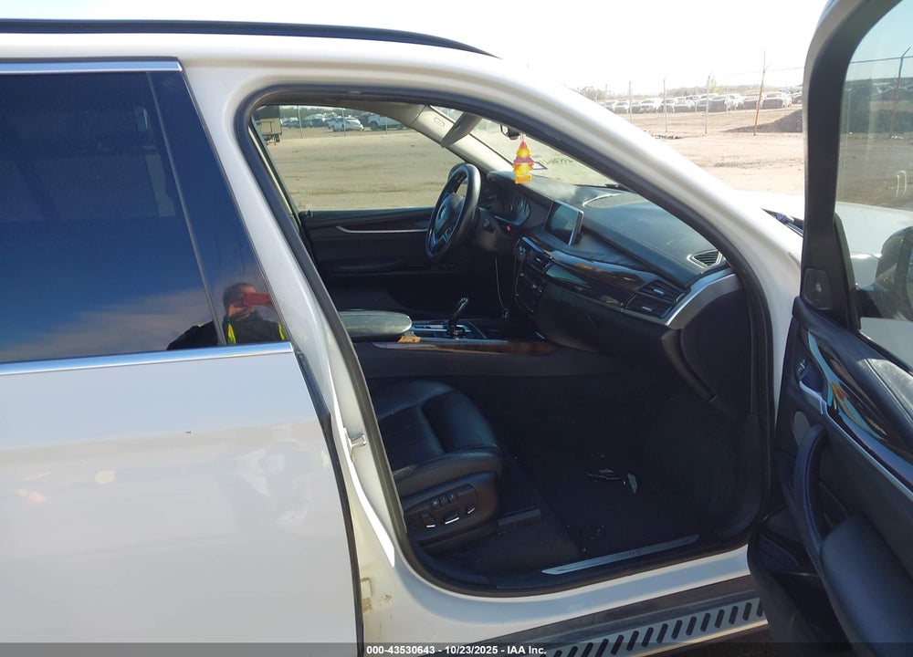 2015 BMW X5 XDRIVE50I VIN: 5UXKR6C51F0J78256
