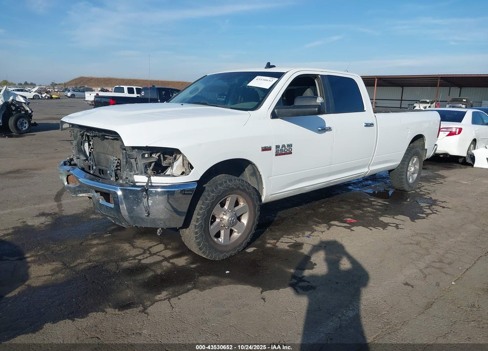 2017 RAM 2500 SLT  4X2 8' BOX VIN: 3C6UR4JJ0HG702016