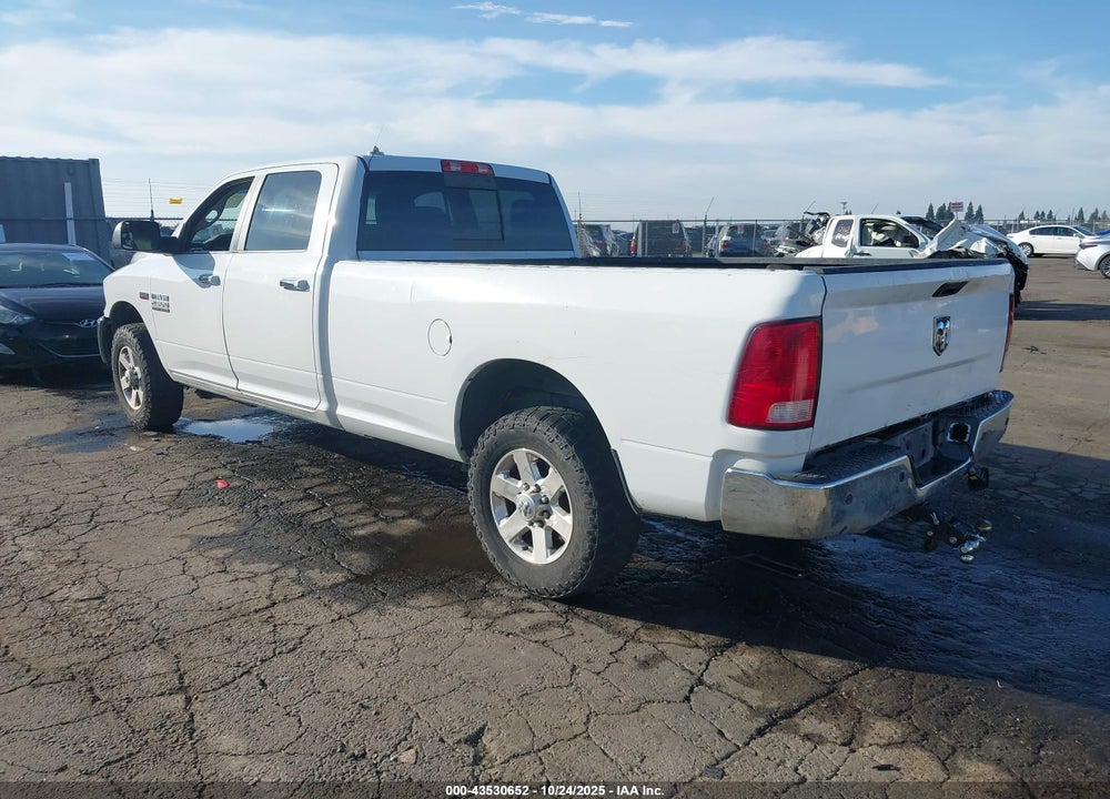 2017 RAM 2500 SLT  4X2 8' BOX VIN: 3C6UR4JJ0HG702016