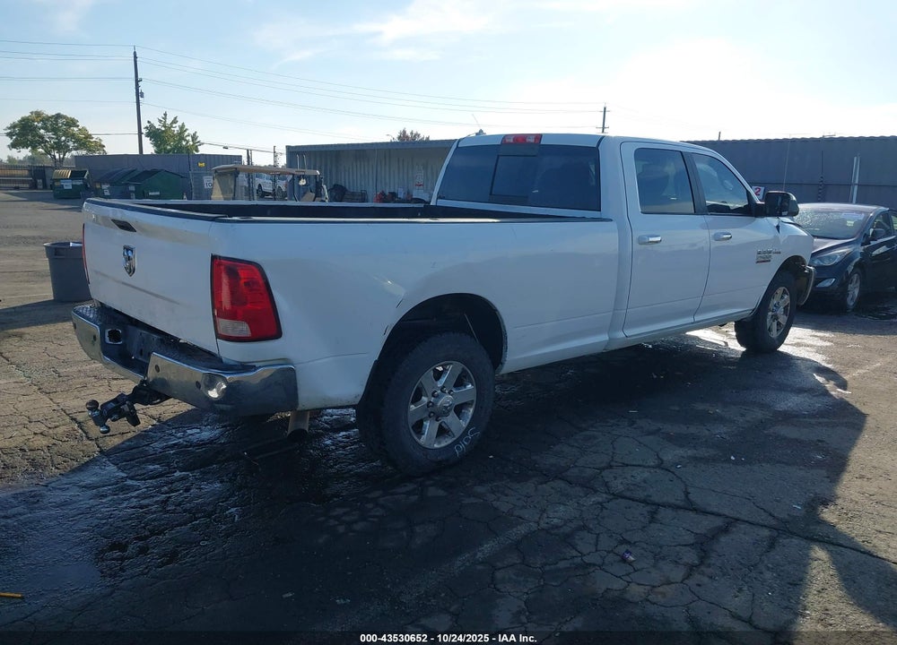 2017 RAM 2500 SLT  4X2 8' BOX VIN: 3C6UR4JJ0HG702016