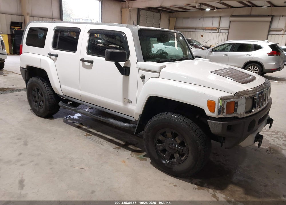 2008 HUMMER H3 SUV VIN: 5GTEN13E388144071