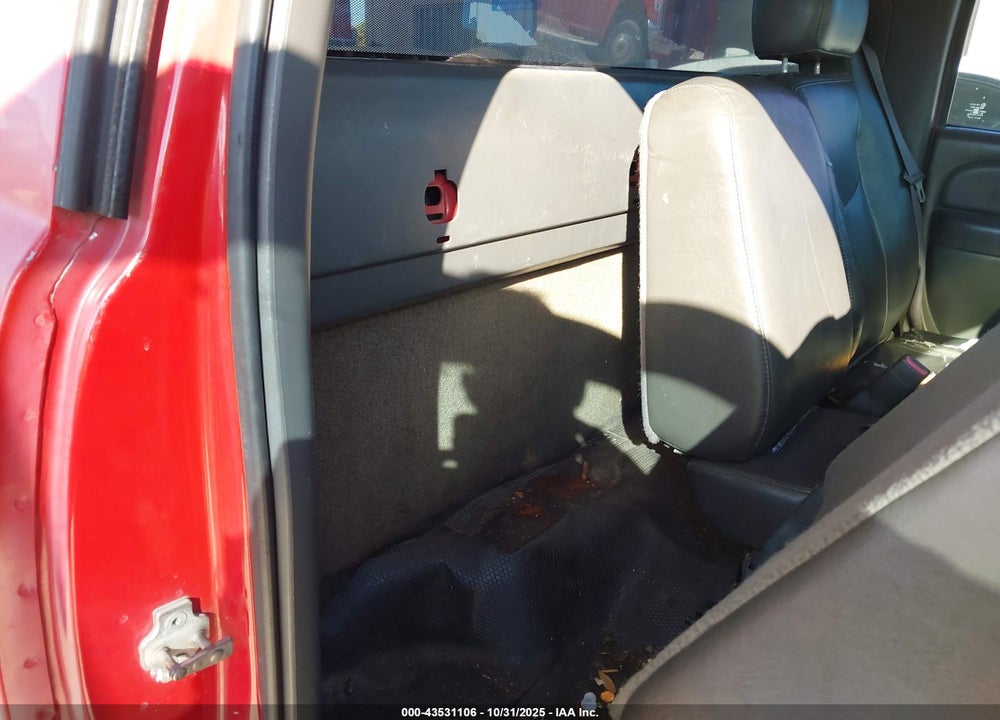 2005 GMC SIERRA 1500 WORK TRUCK VIN: 1GTEC14X15Z249887