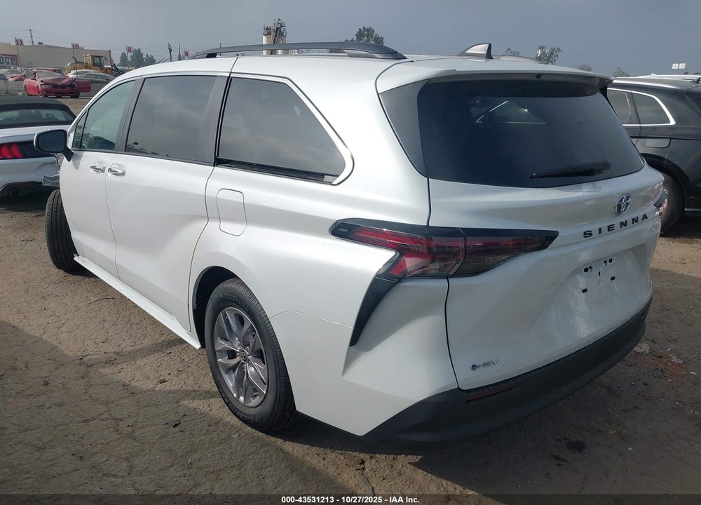 2025 TOYOTA SIENNA XLE VIN: 5TDJRKEC8SS279478