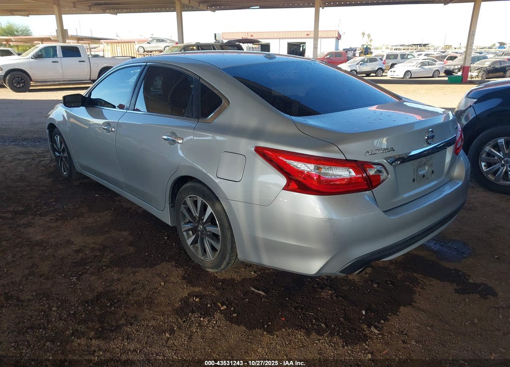 2017 NISSAN ALTIMA VIN: 1N4AL3APXHC188924