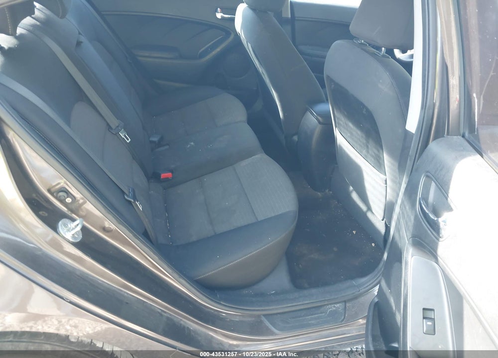 2015 KIA FORTE LX VIN: KNAFX4A6XF5313842