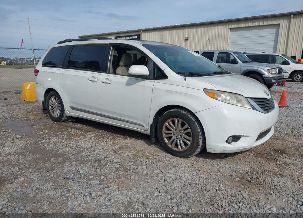 2012 TOYOTA SIENNA XLE V6 8 PASSENGER VIN: 5TDYK3DC4CS231407