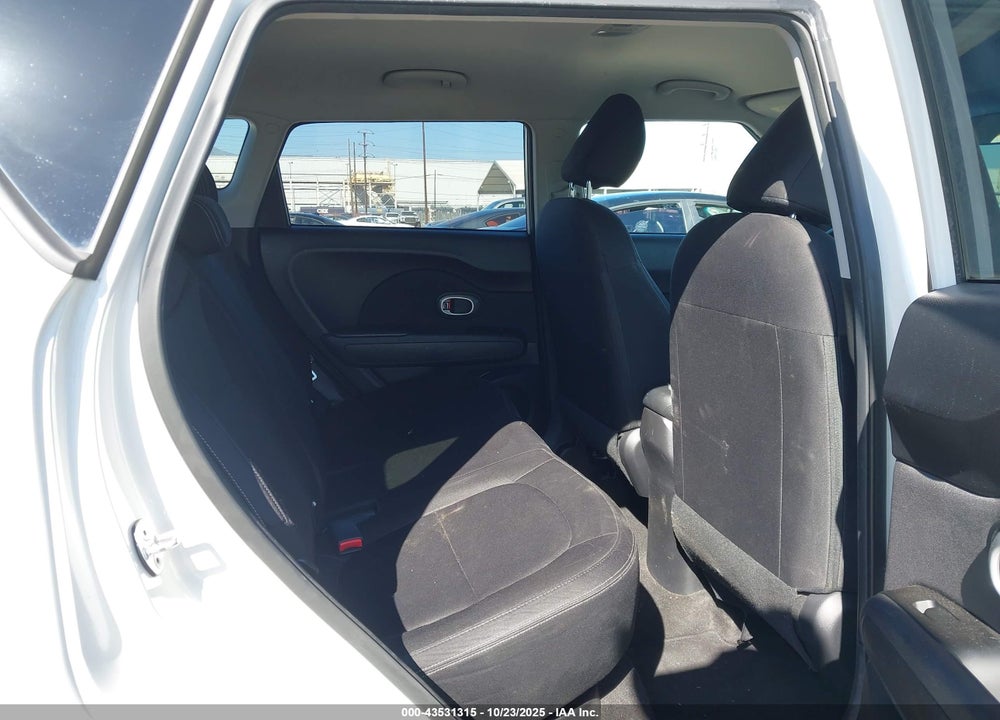 2015 KIA SOUL VIN: KNDJN2A20F7230641