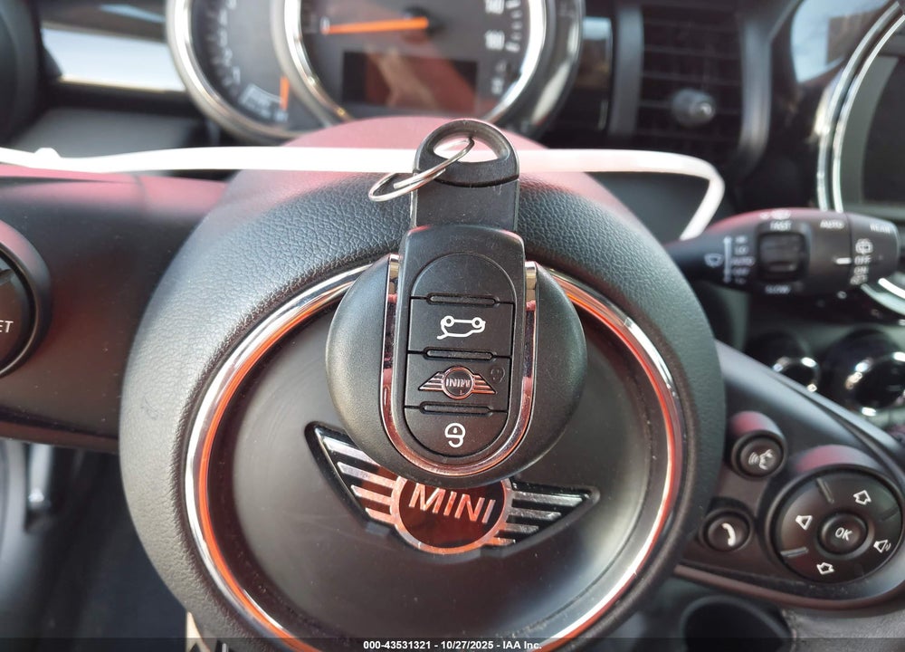 2019 MINI HARDTOP COOPER VIN: WMWXP5C5XK2H95709