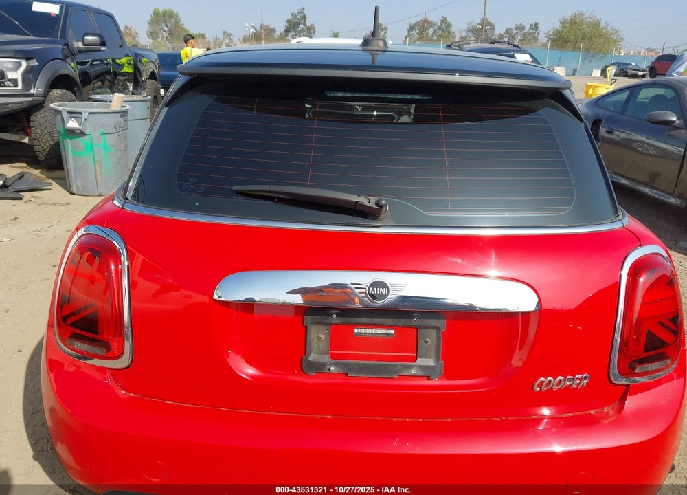 2019 MINI HARDTOP COOPER VIN: WMWXP5C5XK2H95709