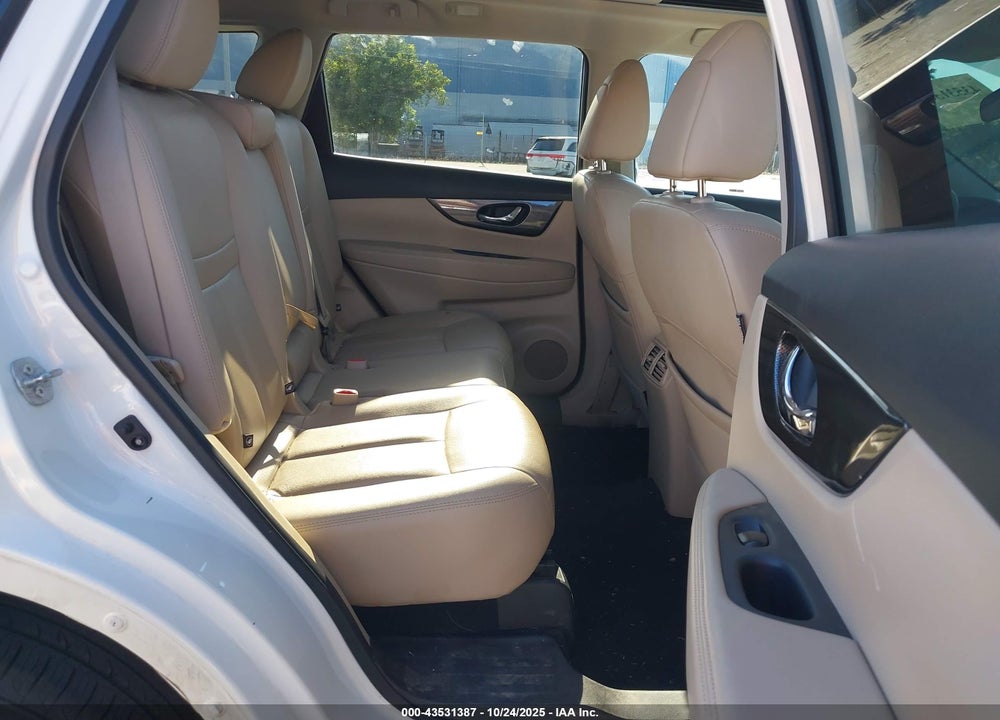 2016 NISSAN ROGUE SL VIN: 5N1AT2MT5GC822230