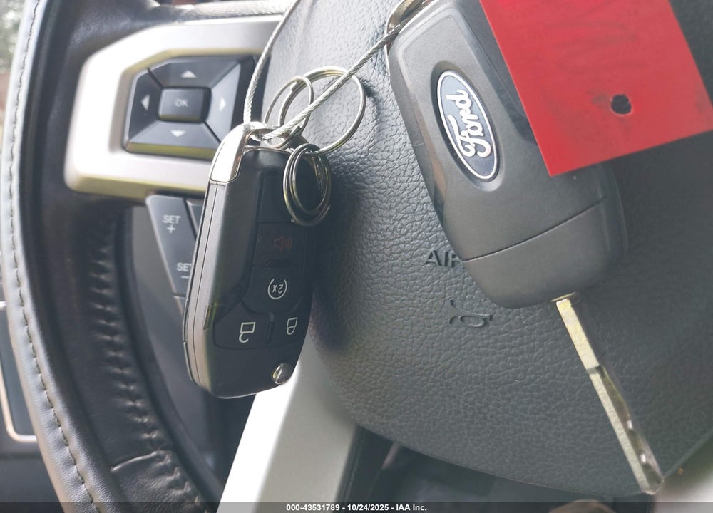 2022 FORD F-350 LARIAT VIN: 1FT8W3DT8NEG02310