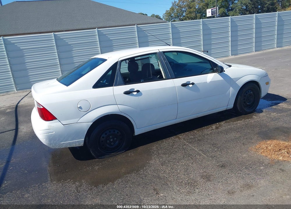 2007 FORD FOCUS VIN: 1FAFP34N67W305139