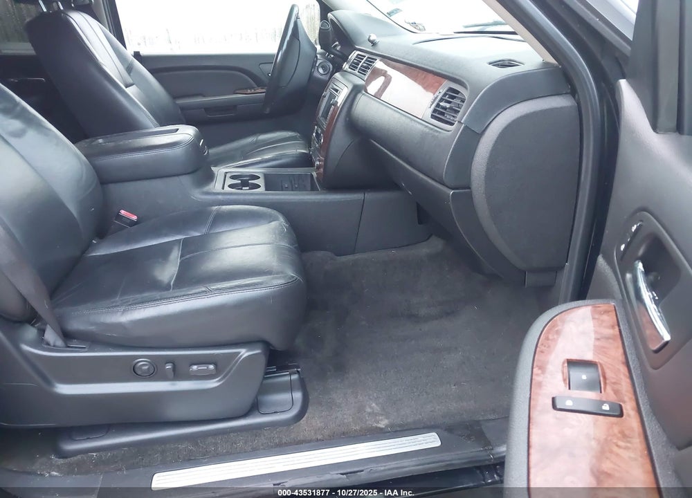 2008 CHEVROLET SUBURBAN 1500 LT VIN: 3GNFC16048G241346