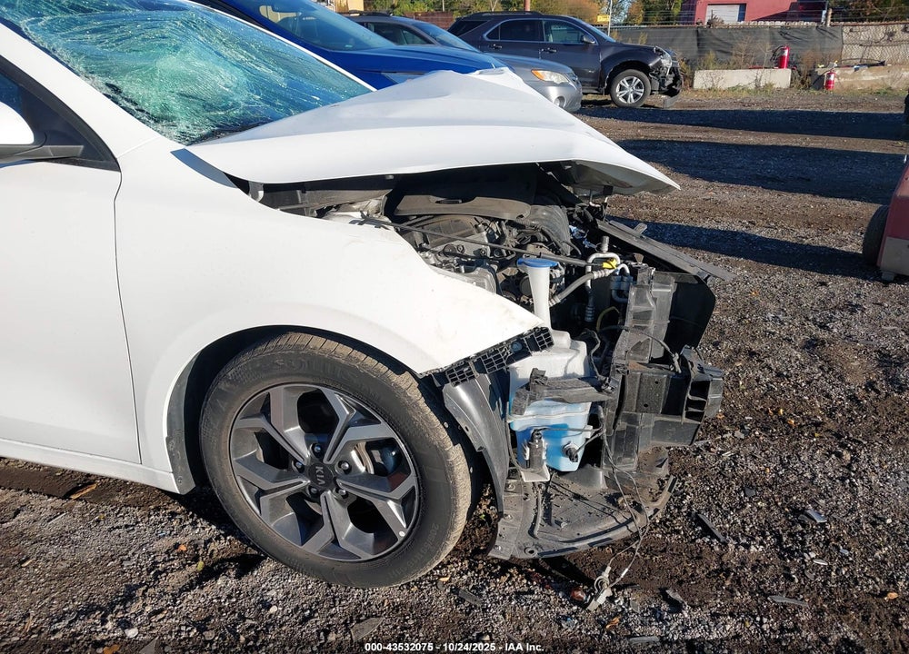 2021 KIA FORTE VIN: 3KPF24AD2ME276996