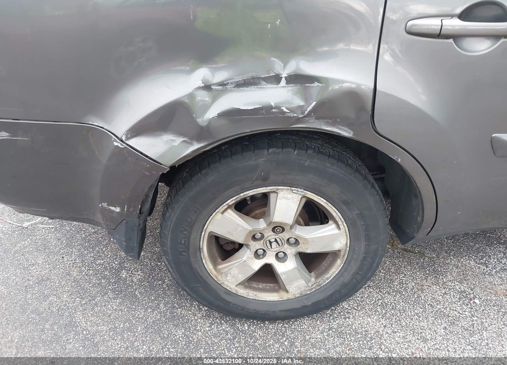 2011 HONDA PILOT EX-L VIN: 5FNYF4H55BB078139