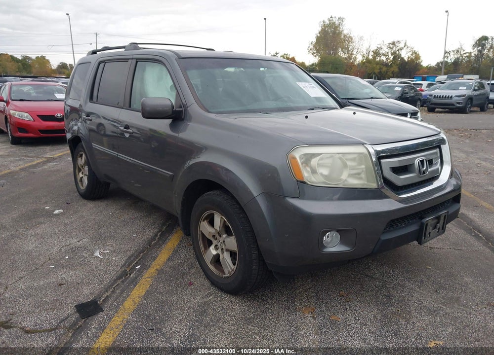 2011 HONDA PILOT EX-L VIN: 5FNYF4H55BB078139
