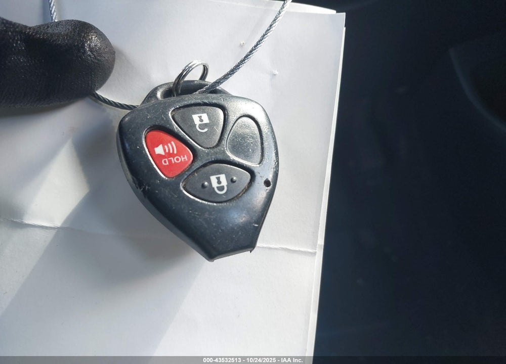 2010 TOYOTA YARIS VIN: JTDBT4K38A4066045